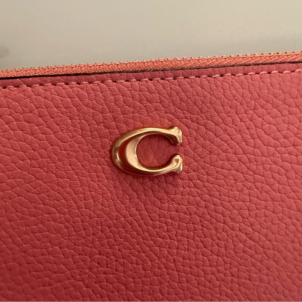 NWOT Coach Light Pink Leather Small Wristlet Pouch - Picture 3 of 8